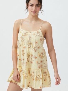 Urban Outfitters Pale Yellow Floral Spaghetti-Strap lined Dress sz S